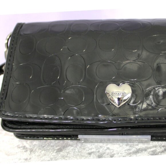 Coach Black Patent Leather Embossed Signature C Heart Logo Wristlet Wallet - Picture 1 of 8